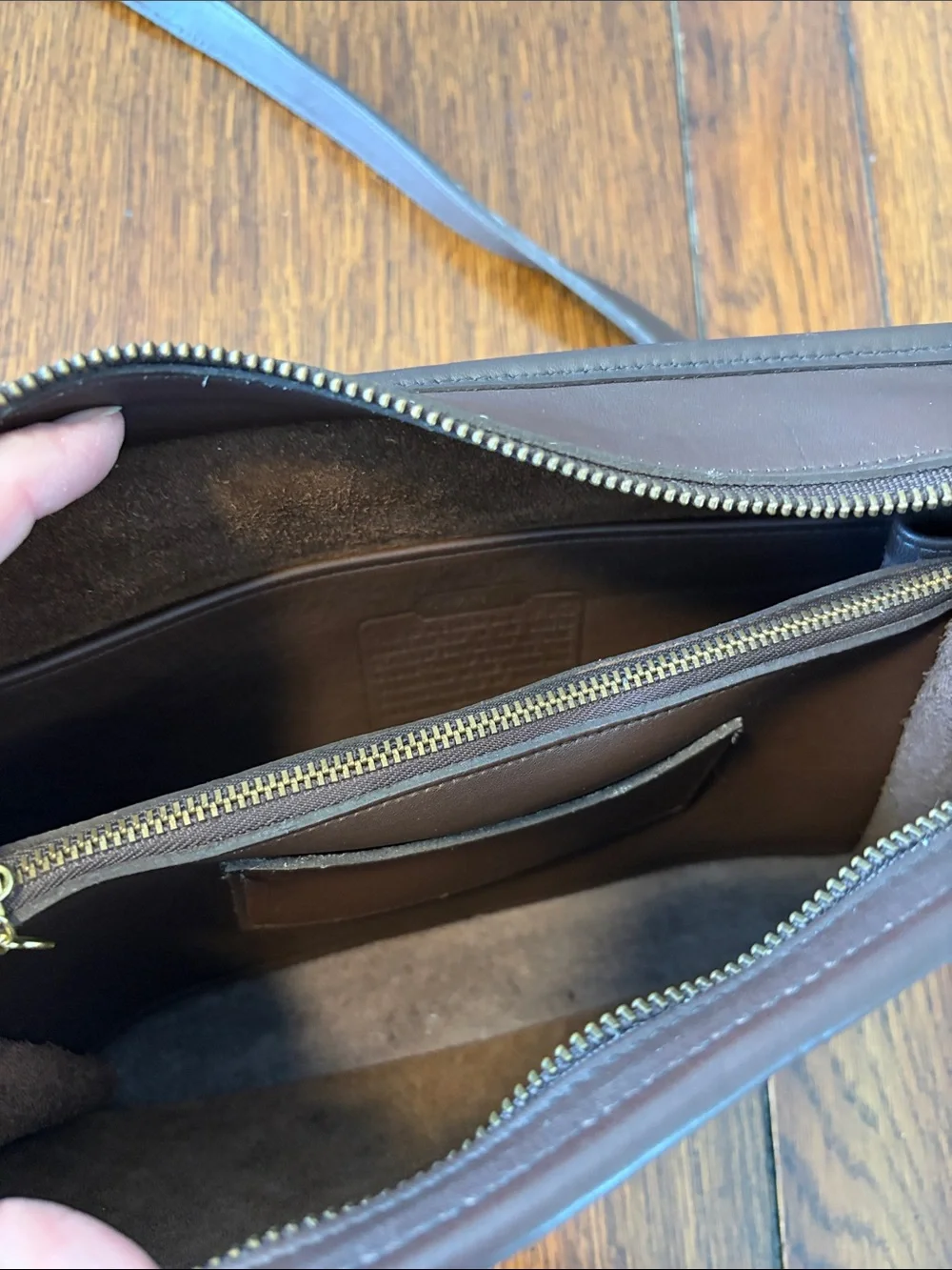 Coach Vintage Multi compartment Dark Brown Leather Crossbody Zip Bag 90s